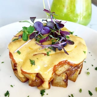 Patatas Bravas Con Manchego